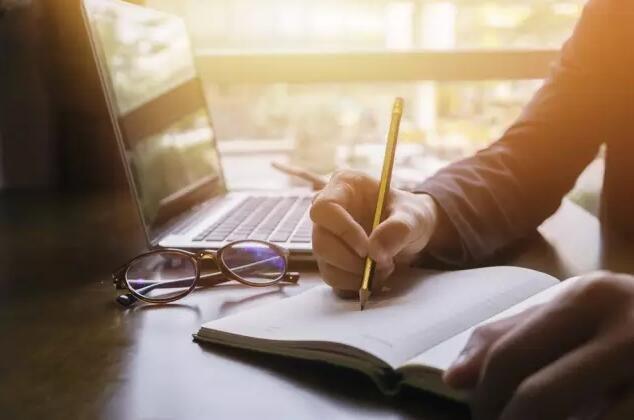 爆文写作培训课程：普通人如何利用自媒体变现，靠写作赚钱