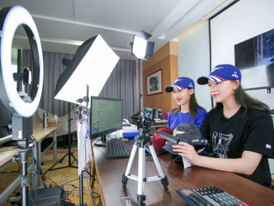 零基础从入门到精通的直播带货系统课，带你玩转抖音直播带货